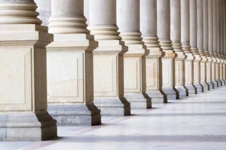An image of the outside of a courthouse